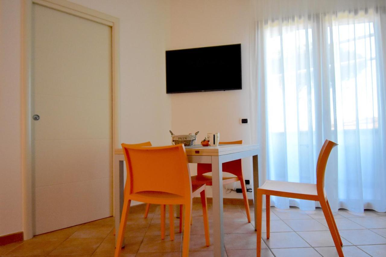 Residence Il Cardellino San Vincenzo Eksteriør billede