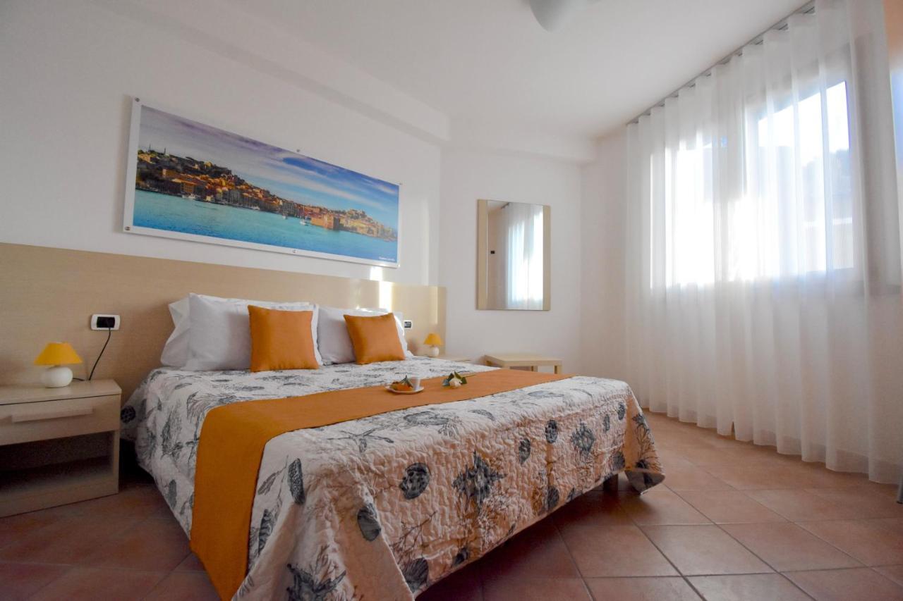 Residence Il Cardellino San Vincenzo Eksteriør billede