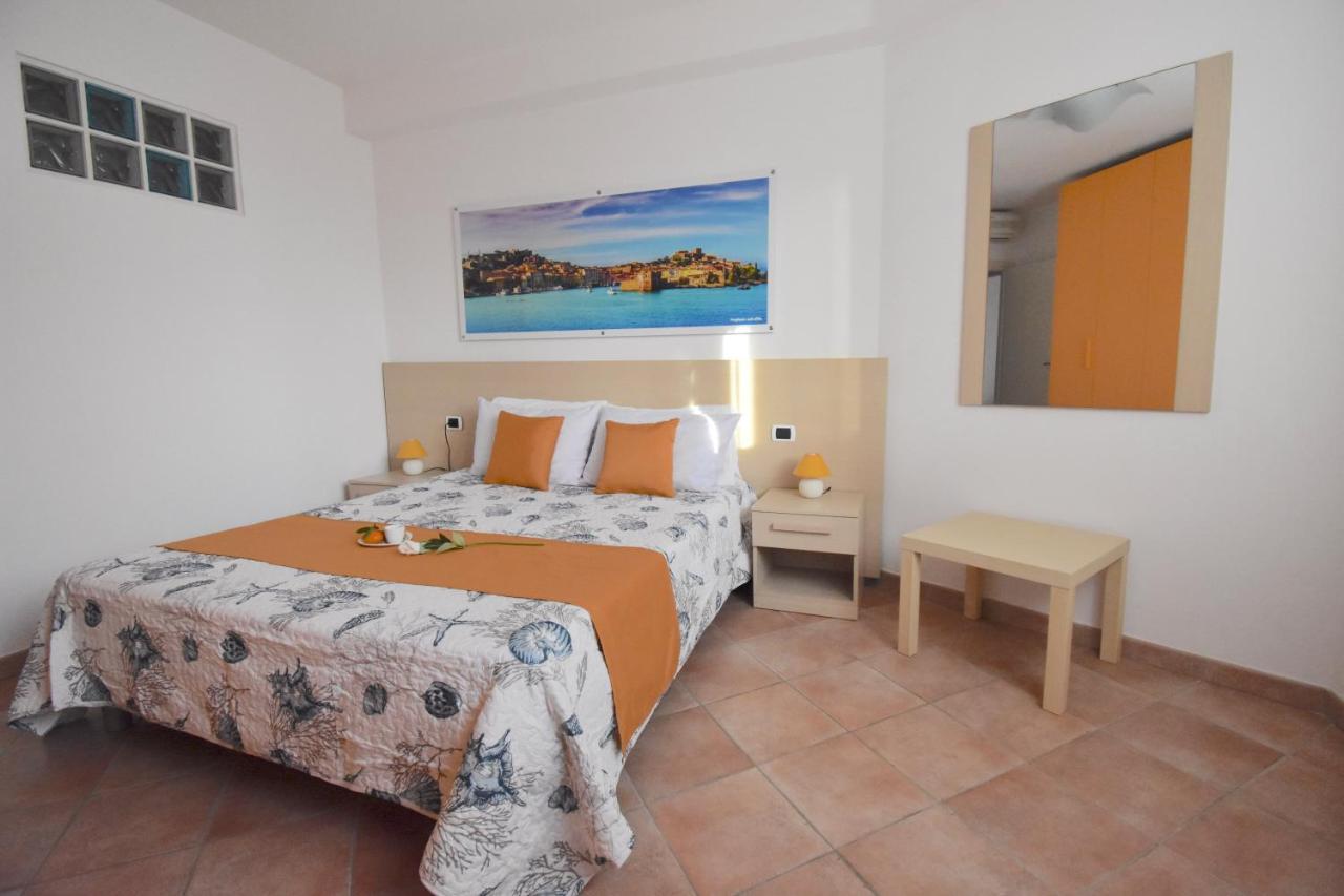 Residence Il Cardellino San Vincenzo Eksteriør billede